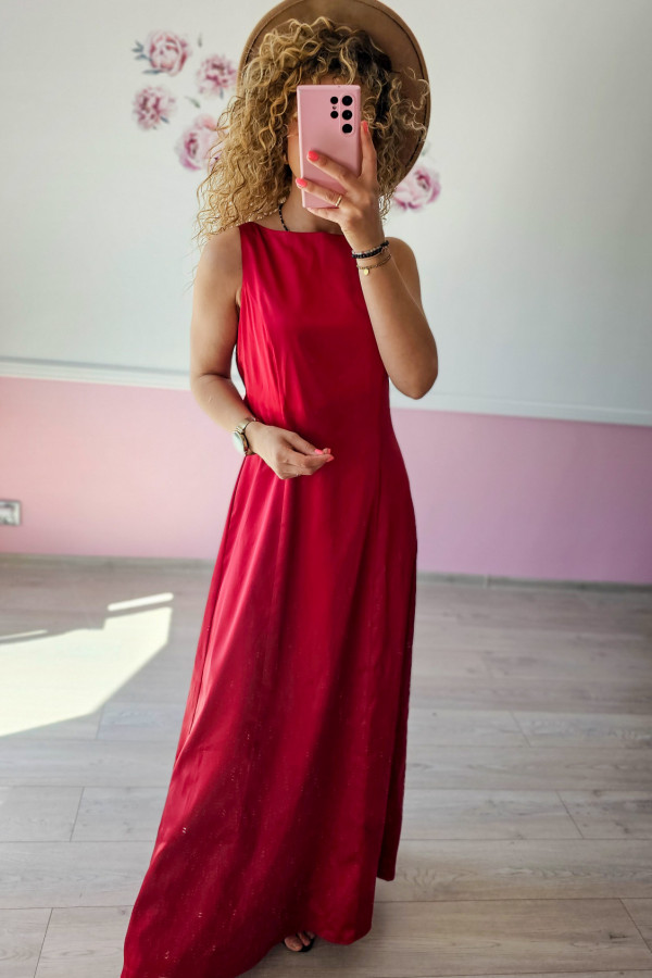 Czerwona satynowa elegancka sukienka 1