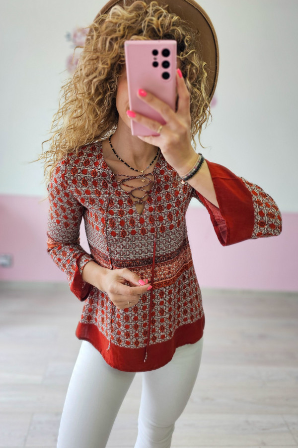 Wzorzysta bluzka
