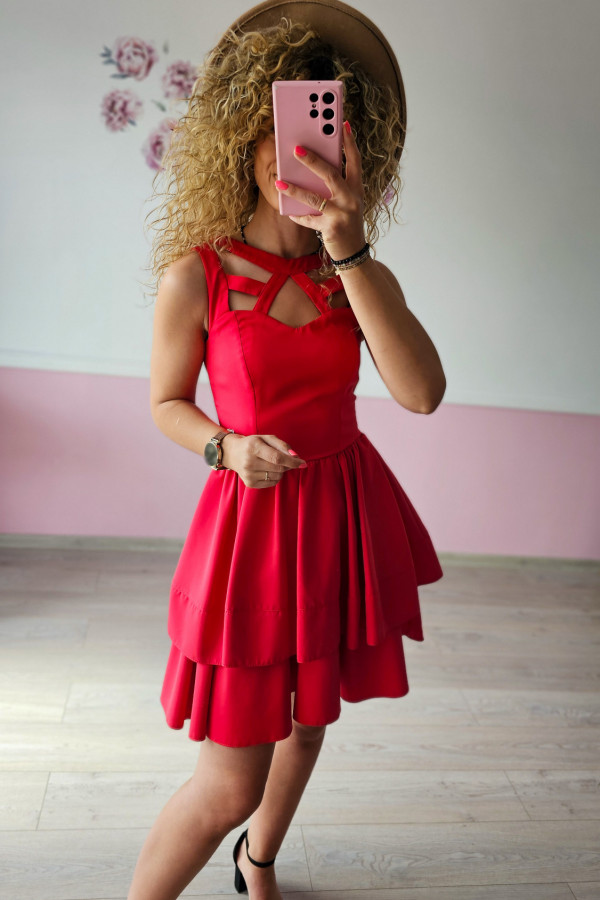 Malinowa sukienka 4