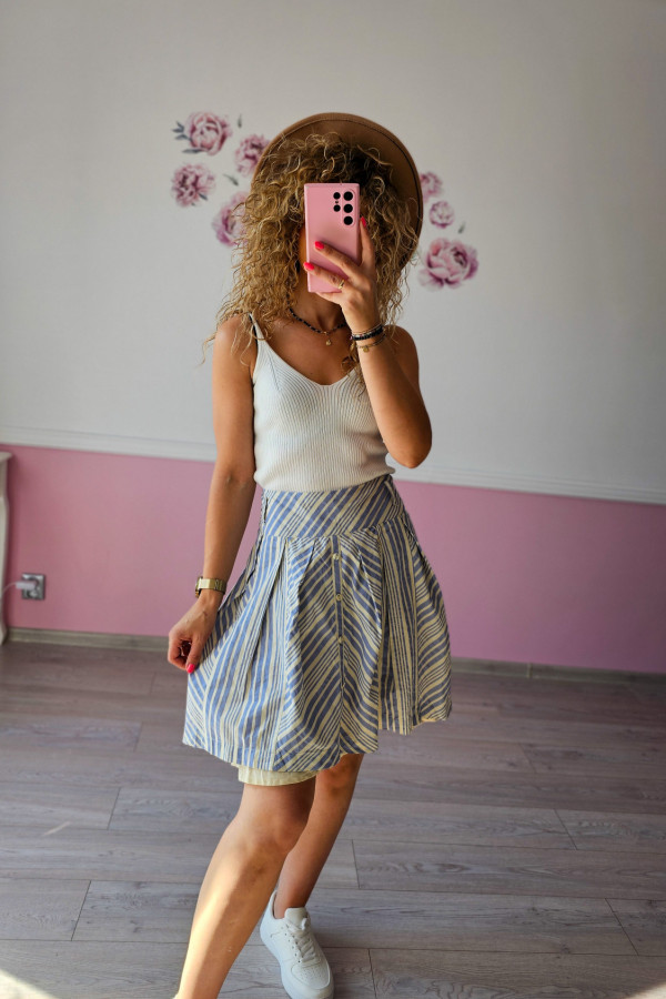 Spódnica mini w paski 1