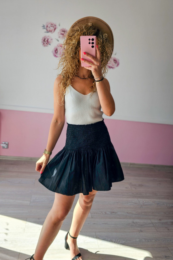 Czarna spódniczka mini