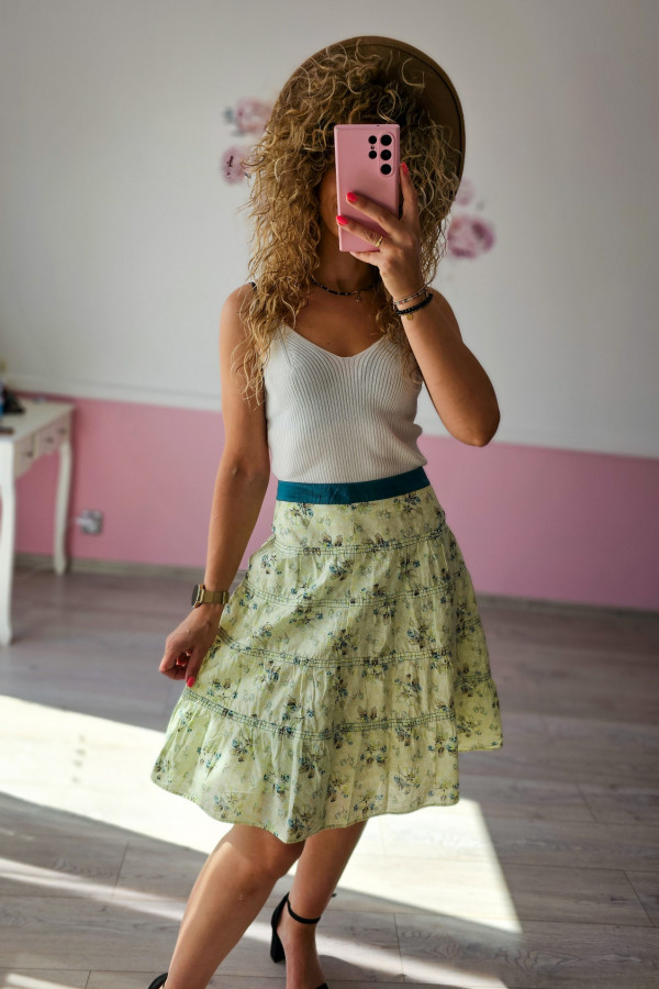 Rozkloszowana spódniczka mini 2