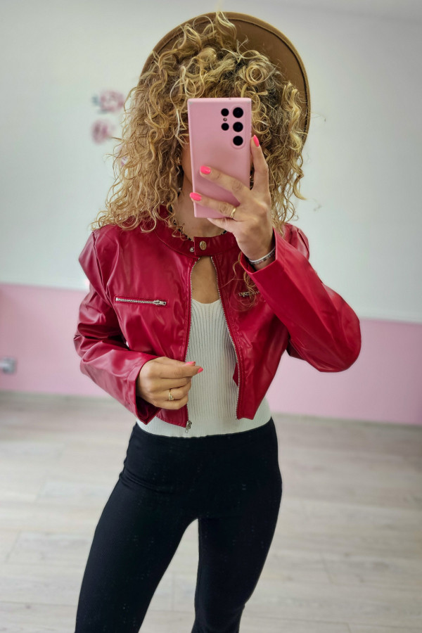 Czerwona kurtka z ekoskórki 1