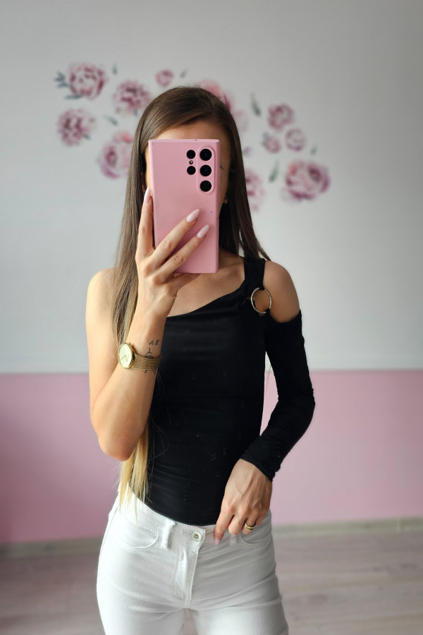 Body z odkrytym ramieniem