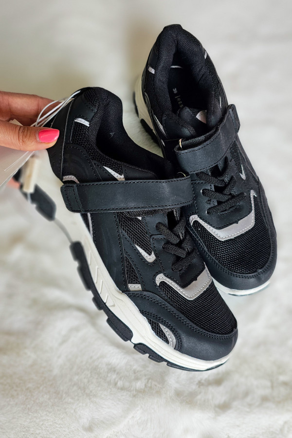 Buty chłopięce
