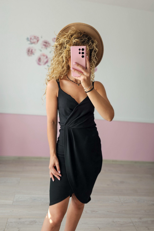 Czarna elegancka sukienka 4