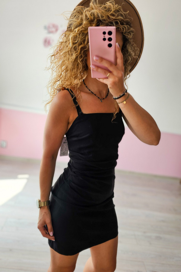 Czarna sukienka mini Reserved