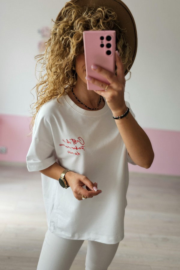 T-shirt z napisami Reserved 3
