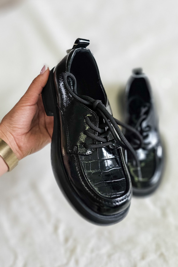 Czarne loafersy z imitacji skóry Reserved 6
