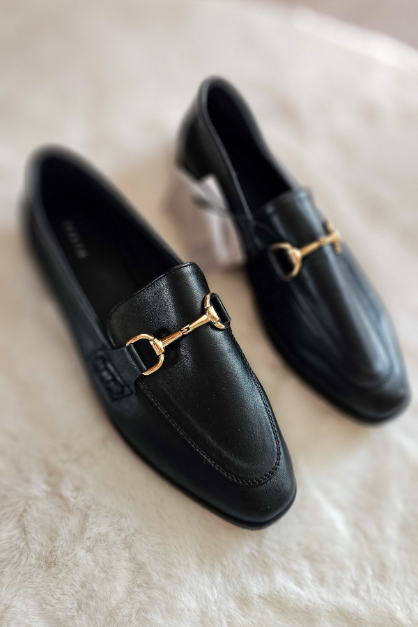Czarne loafersy Mohito 2