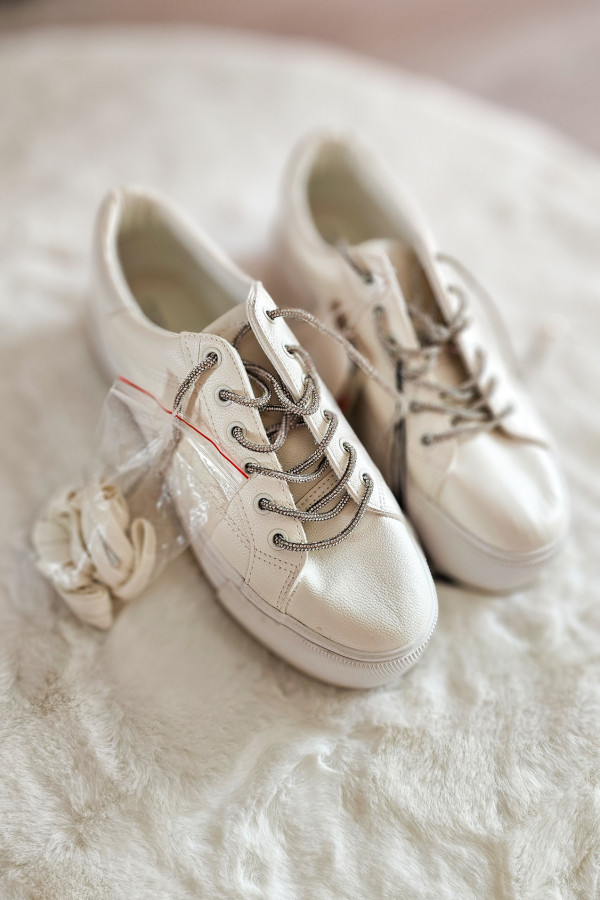 Sportowe buty damskie Reserved 2