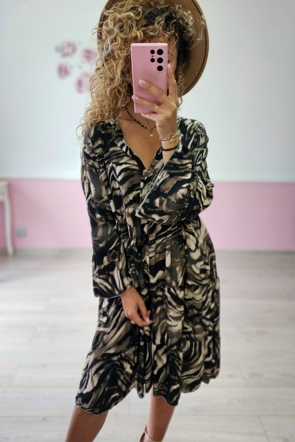 Wzorzysta sukienka oversize z wiskozy 1