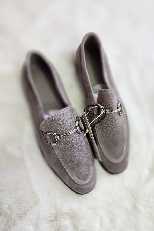Zamszowe loafersy skórzane Reserved 1