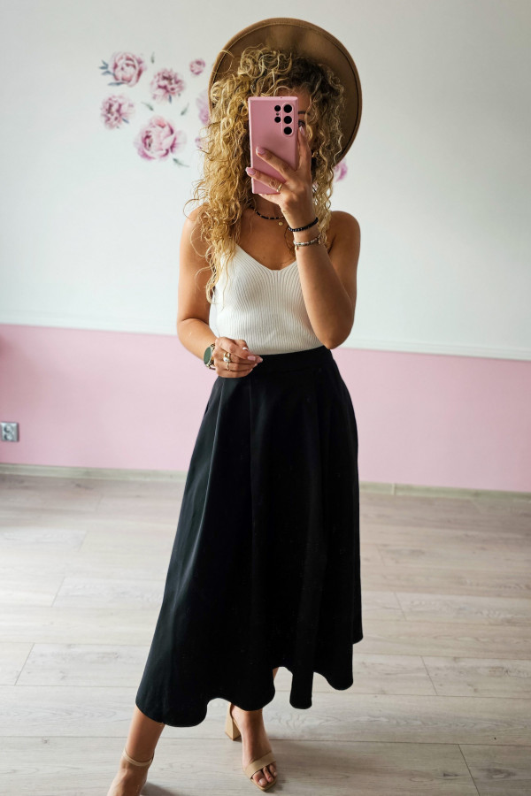 Czarna rozkloszowana spódnica Mohito 2