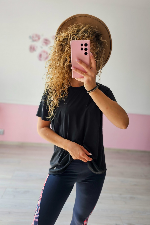 Czarny t-shirt sportowy 1