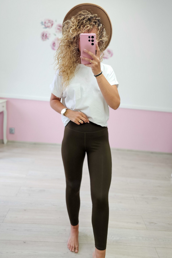 Czekoladowe legginsy Reserved