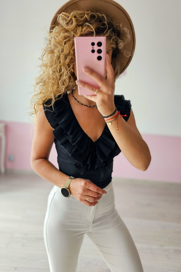 Prążkowane body z falbanką