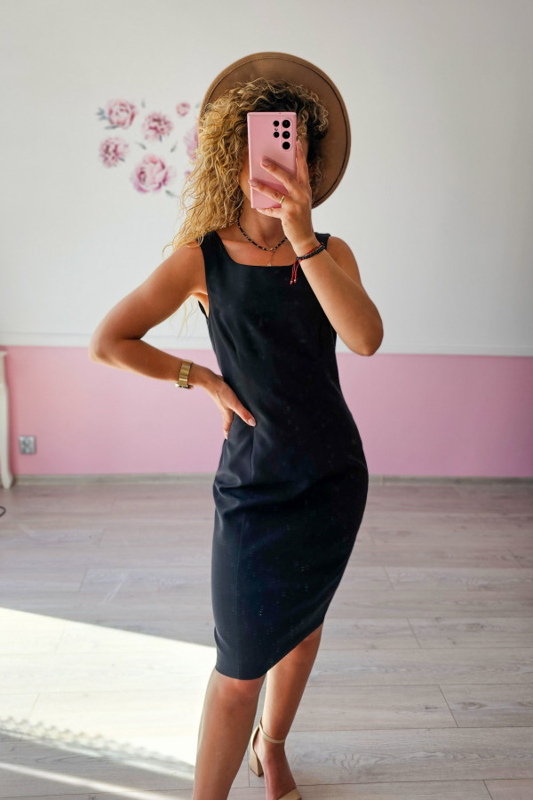 Czarna elegancka sukienka F&F 2