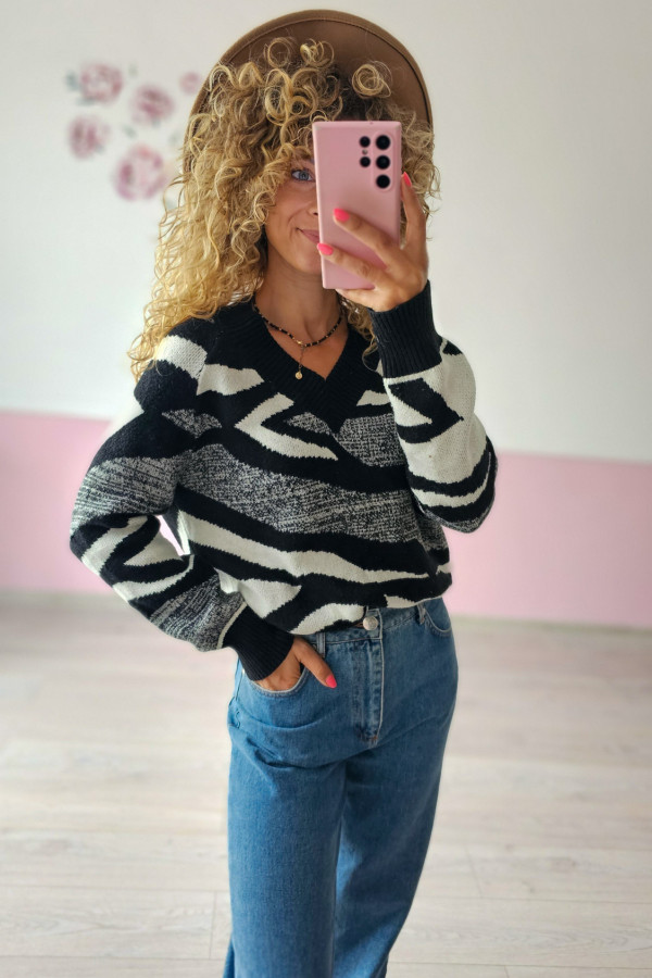 Sweterek zebra 1