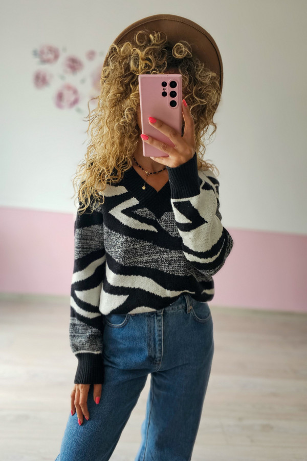 Sweterek zebra 2