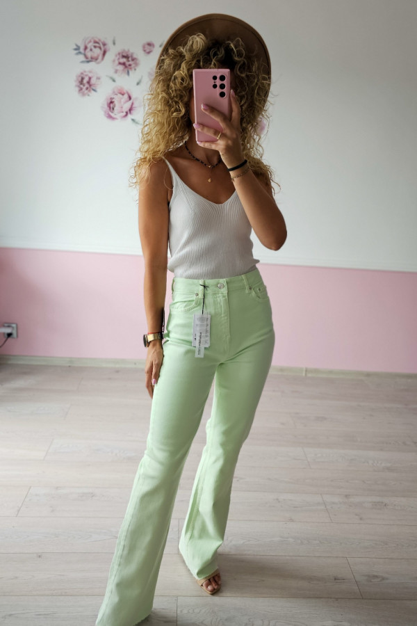 Miętowe Jeansy z Wysokim Stanem – Must-Have na Lato! NA-KD
