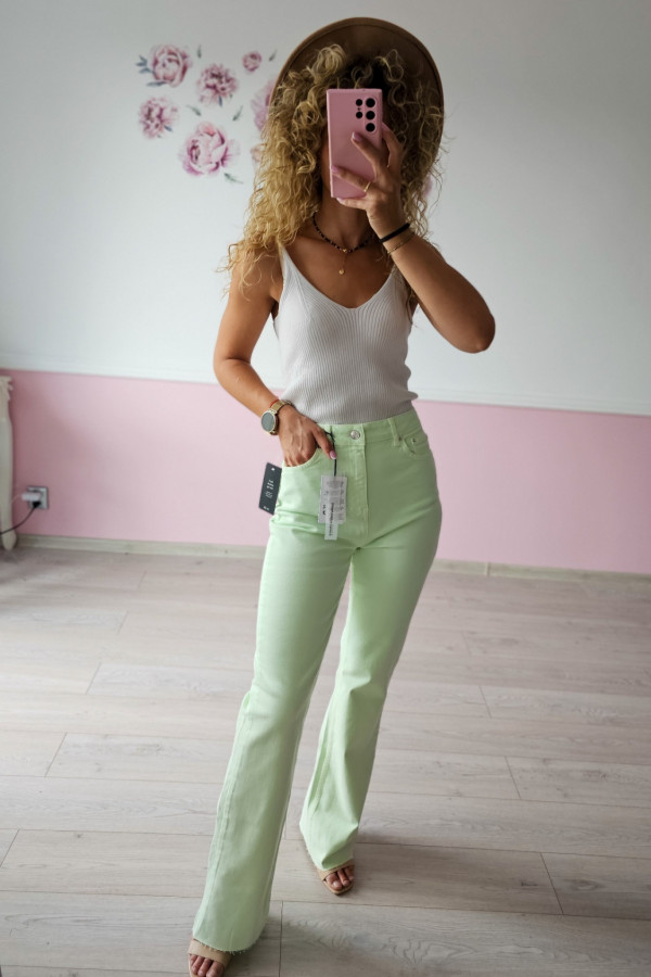 Miętowe Jeansy z Wysokim Stanem – Must-Have na Lato! NA-KD 4