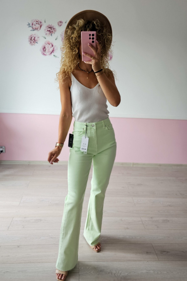 Miętowe Jeansy z Wysokim Stanem – Must-Have na Lato! NA-KD 6