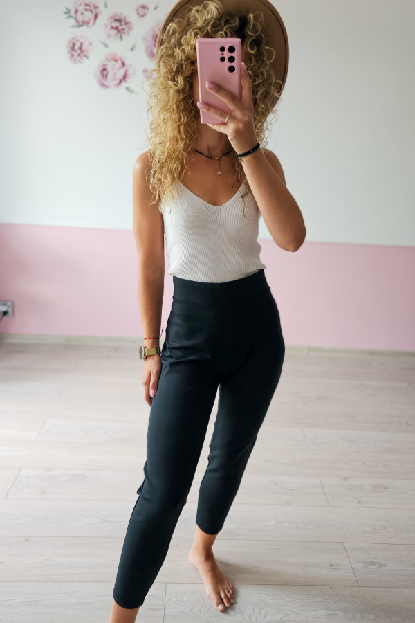 Czarne legginsy z wysokim stanem – grubszy materiał 1