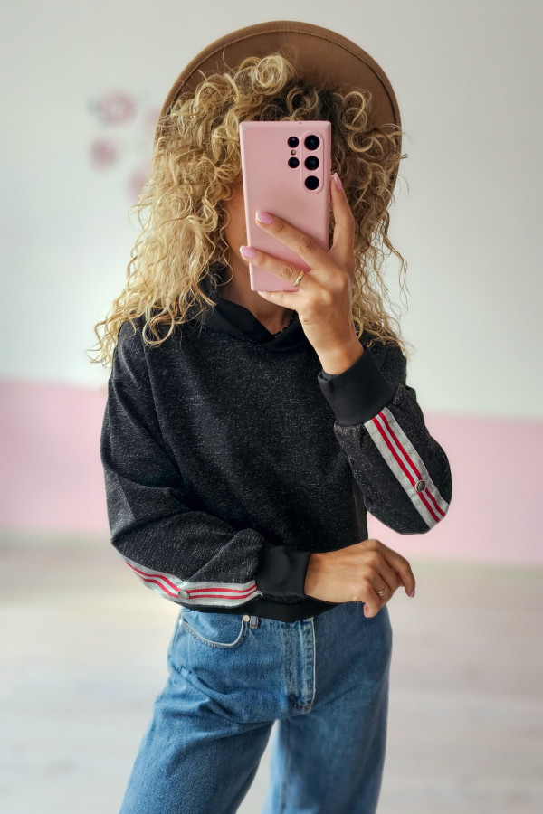 Czarna bluza z połyskiem i lampasami GUESS 4