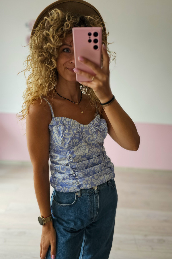 Top satynowy z nadrukiem – lawendowy vintage