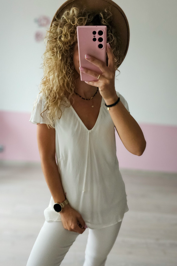 Minimalistyczna bluzka z dekoltem V