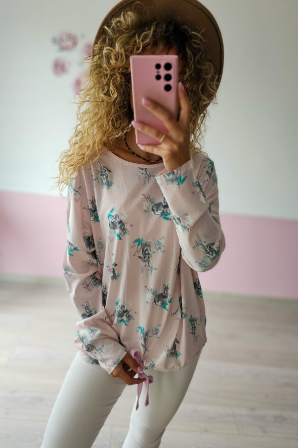 Bluzka pastelowa z nadrukiem króliczków