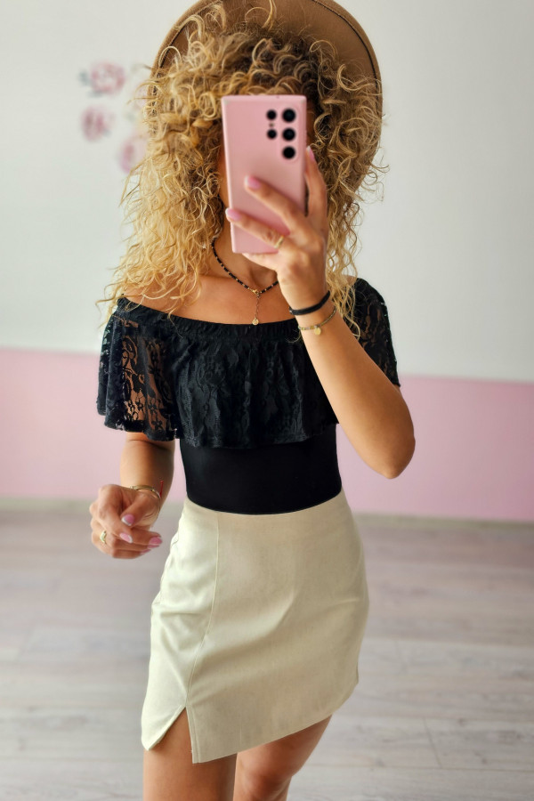 Body damskie z koronką – elegancja i kobiecość