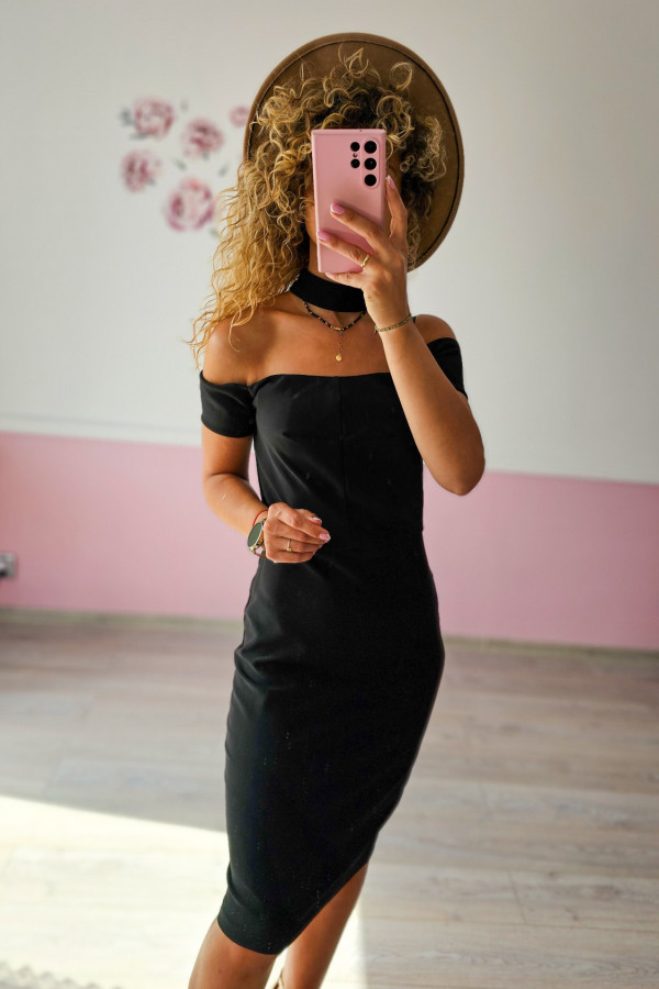 Czarna Sukienka Hiszpanka – Klasyczna Elegancja