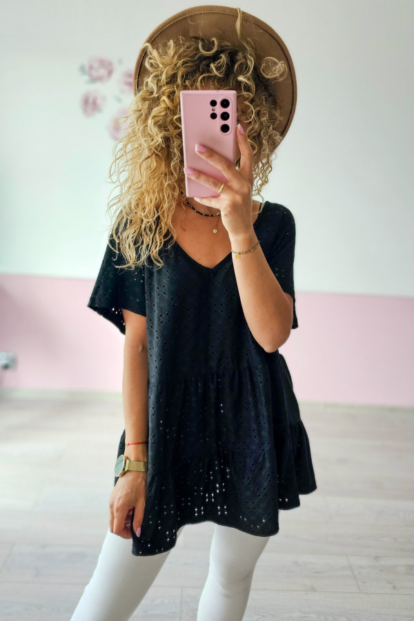 Czarna bluzka z haftem ażurowym – kobiecy basic w stylu boho 1