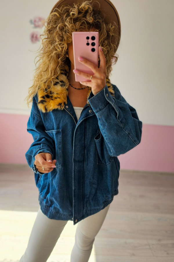 Jeansowa kurtka oversize z kołnierzem w cętki 4