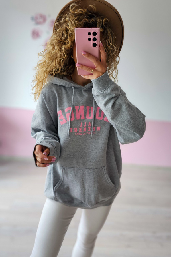 Bluza z kapturem „Lounge All Weekend” – jasnoszara z różowym napisem 2
