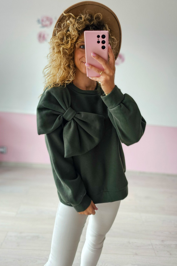 Bluza damska z dużą kokardą – zielona, elegancka i wyjątkowa 1