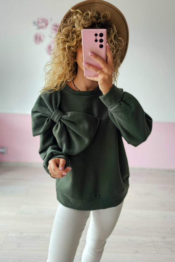Bluza damska z dużą kokardą – zielona, elegancka i wyjątkowa