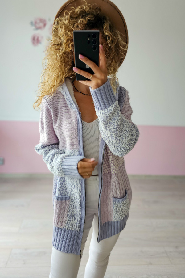 Sweter damski pastelowy z kieszeniami i kapturem 1