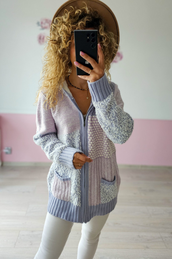Sweter damski pastelowy z kieszeniami i kapturem 3
