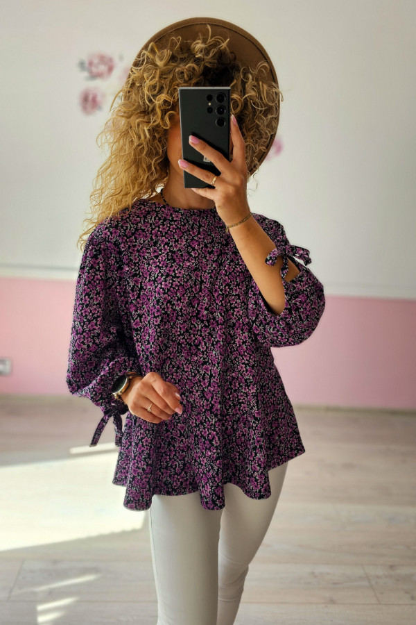 Fioletowa bluzka oversize w drobne kwiatki 3