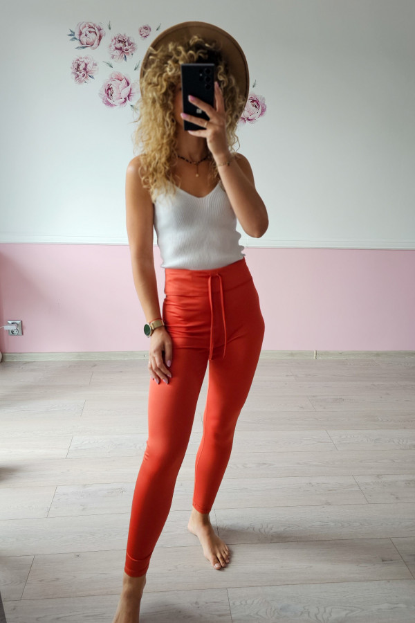 Pomarańczowe legginsy sportowe 2