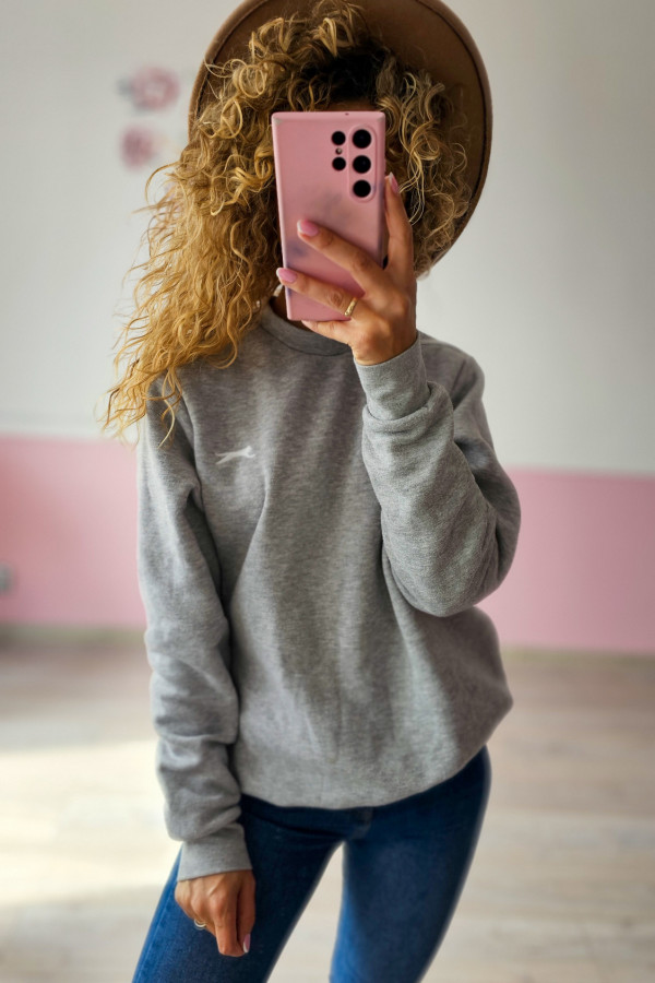 Szara bluza sportowa z haftem