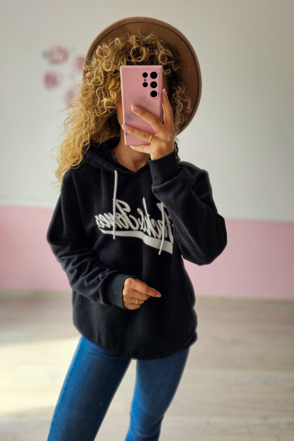 Czarna bluza z napisem 2