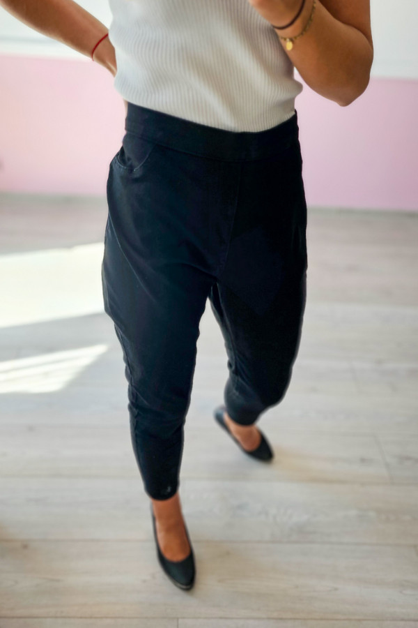 Czarne spodnie Jeggins 1