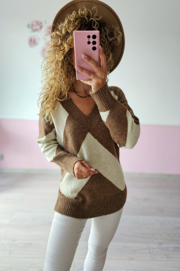 Sweter z geometrycznym wzorem w odcieniach brązu XS/S 1