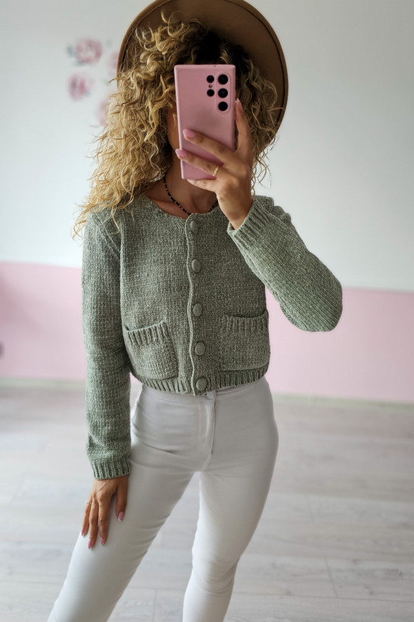 Sweter zapinany na guziki z kieszeniami 2