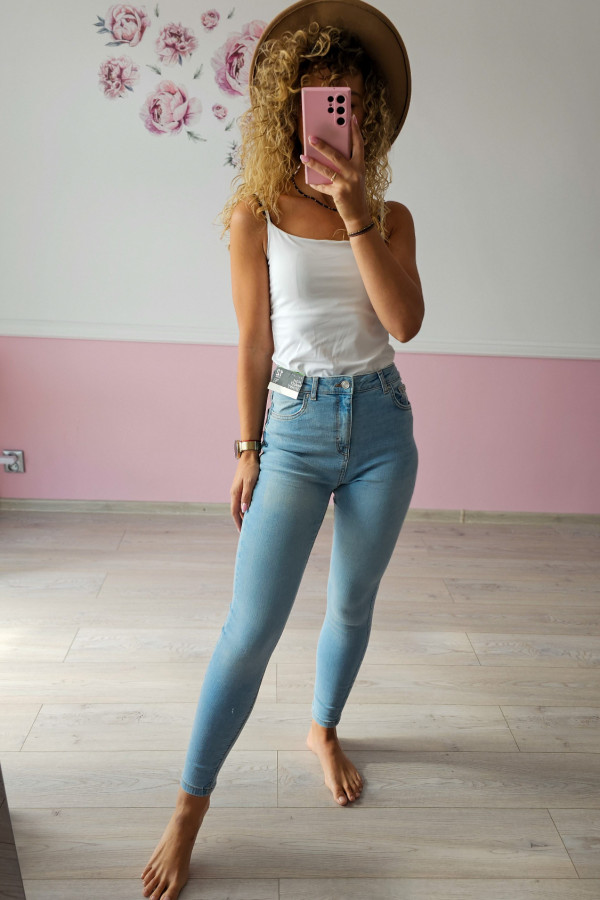 Jeansy damskie skinny – jasny niebieski 5
