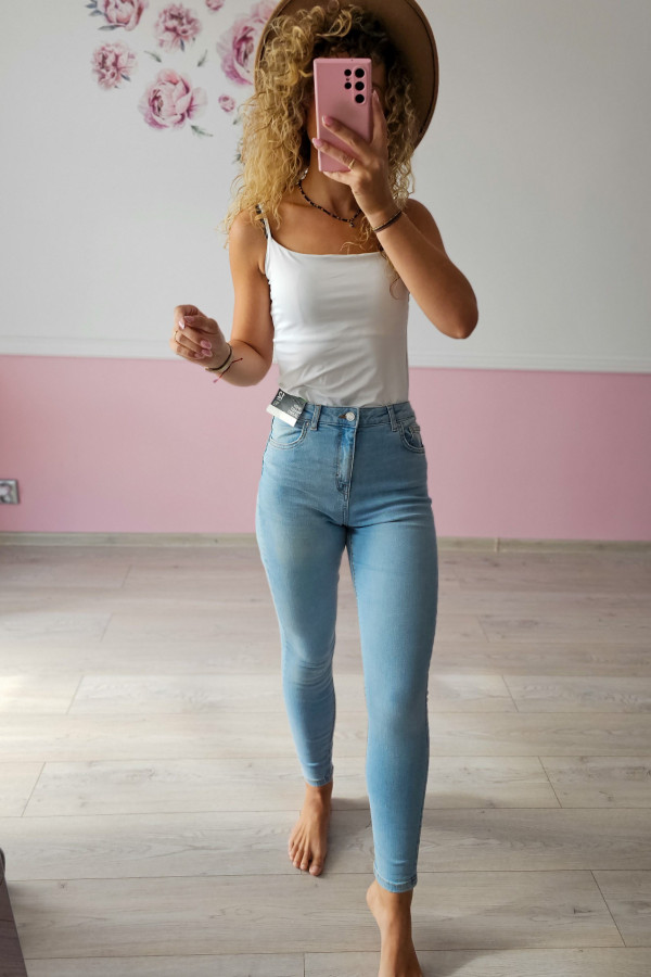 Jeansy damskie skinny – jasny niebieski 6